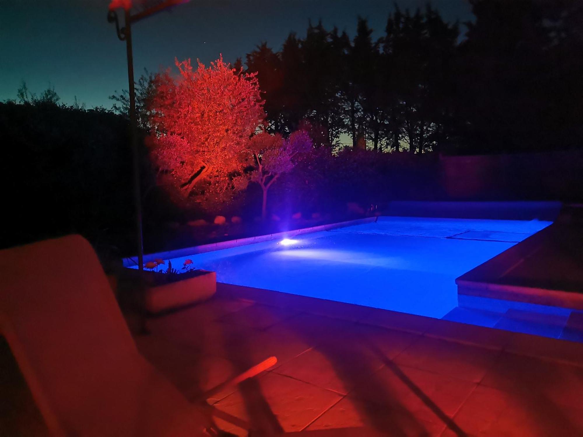 דירות וואלנסול Studio 25M2 Avec Piscine Et Spa, Proche Iter Et Cadarache מראה חיצוני תמונה